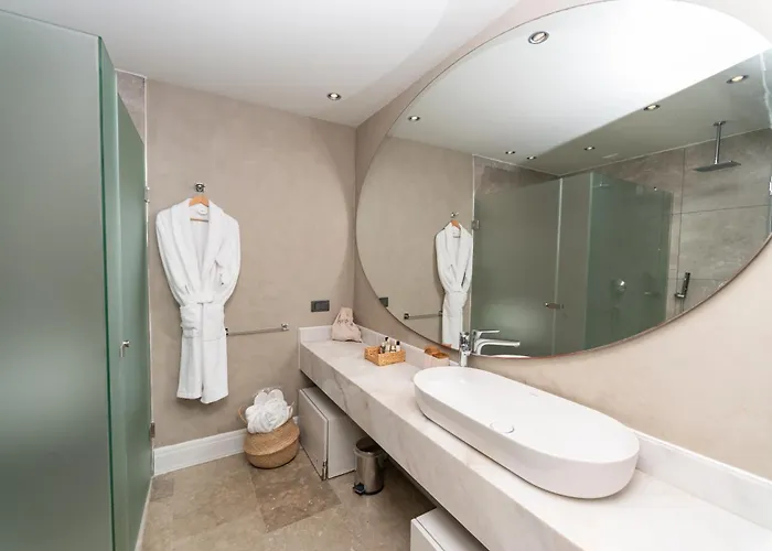 Villa Vistaport A - Luxury With Private Pool And Sea View